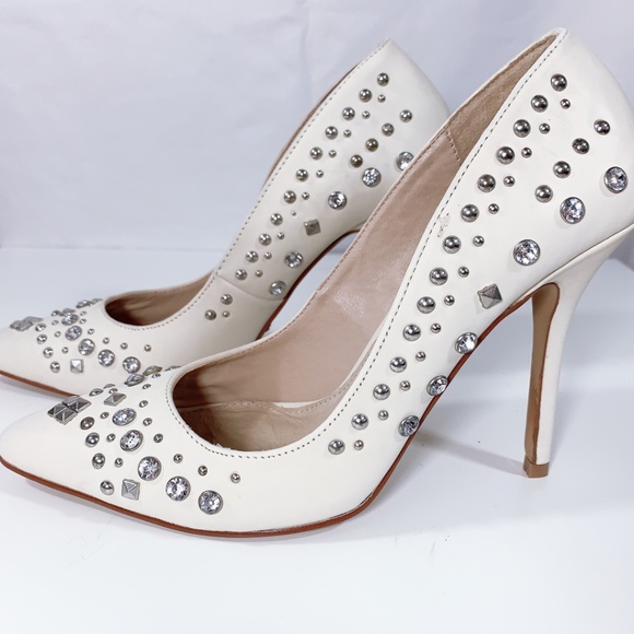 Aldo Shoes - NWT Aldo White Pump with Crystal and Stud